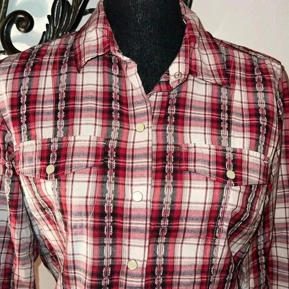 Woolrich Women’s Western RED Plaid Long Sleeve PEARL Snap Buttons Medium - Picture 4 of 16